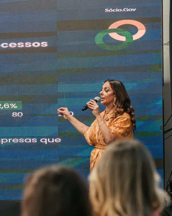 Palestra no palco com telão